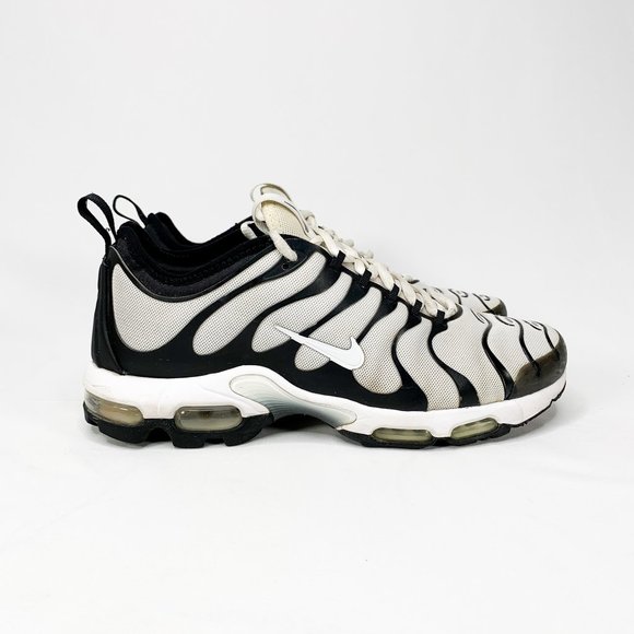 nike air max plus tn ultra black and white